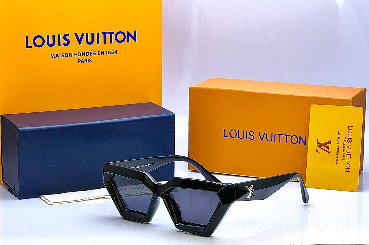 LOUISE VUITTON SUNGLASSES LADIES MODEL