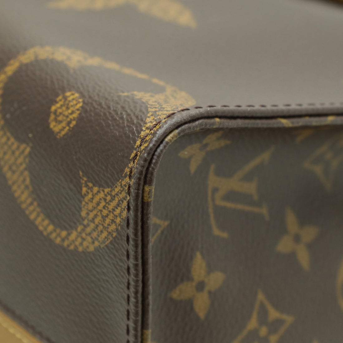 LOUISE VUITTON ONTHEGO MM