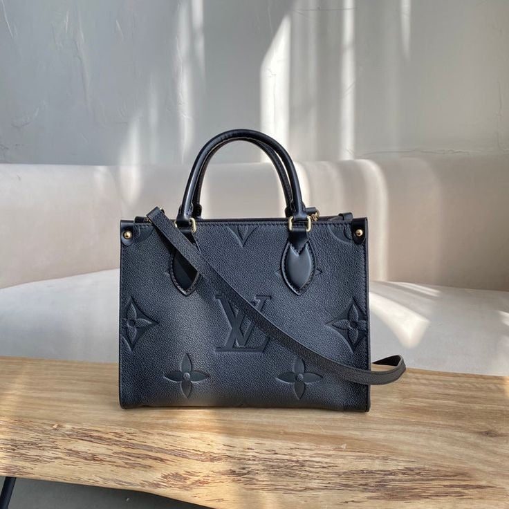 LOUISE VUITTON ONTHEGO PM BAG