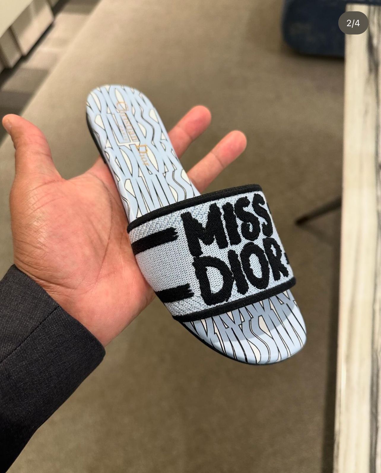 MISS DIOR SLIDES