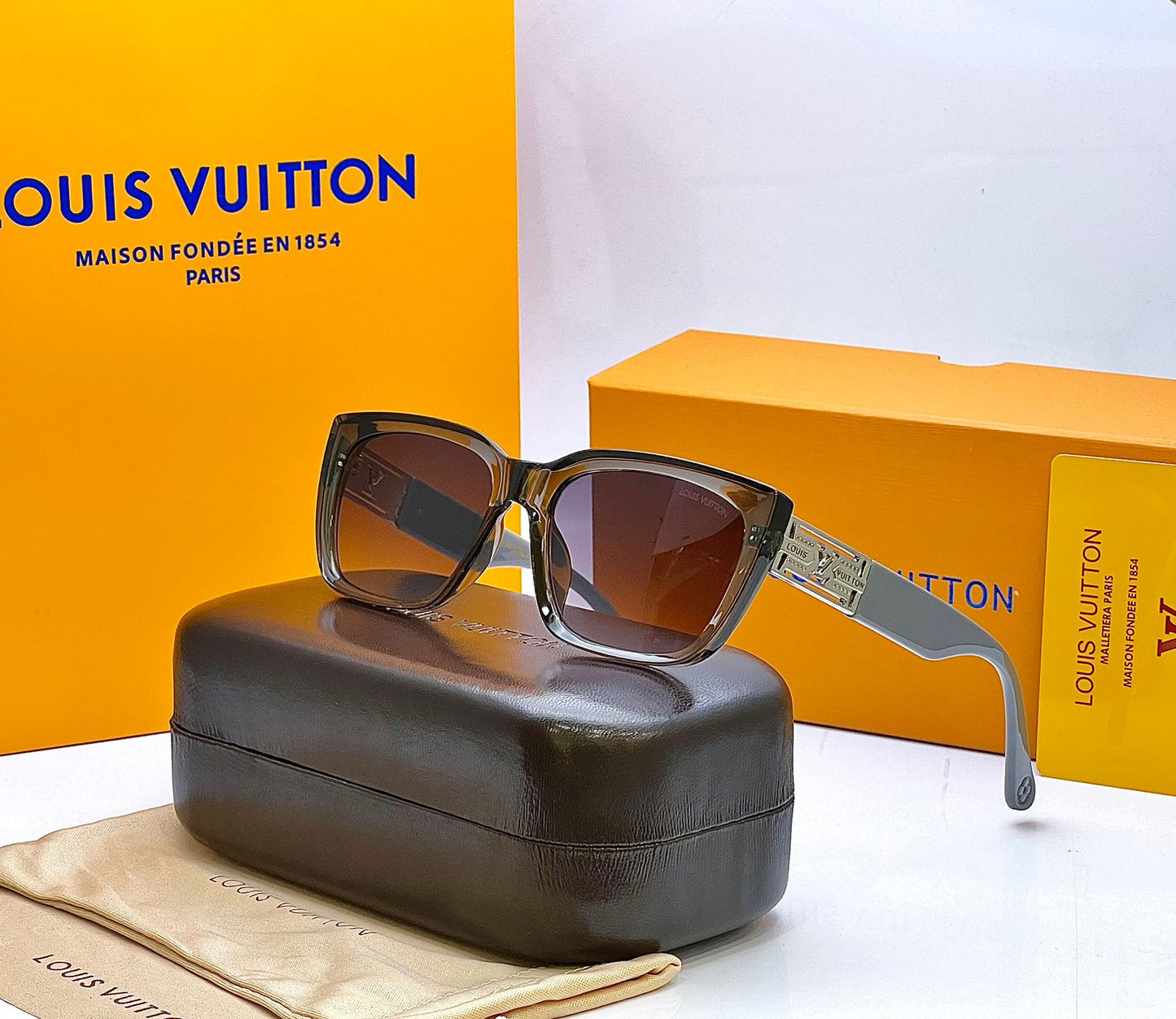 LOUISE VUITTON SUNGLASSES LADIES MODEL