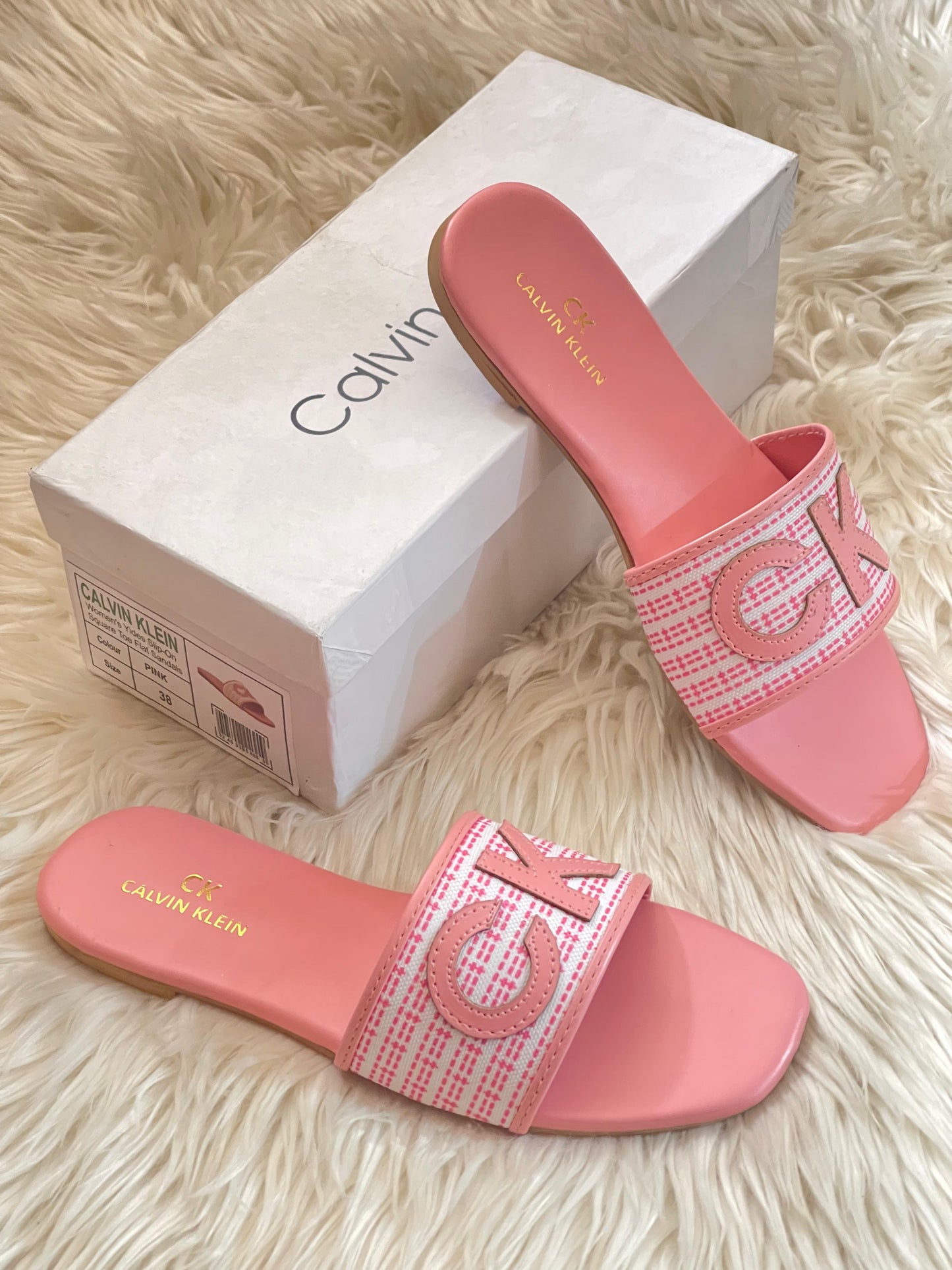 CALVIN KLEIN SLIPPERS