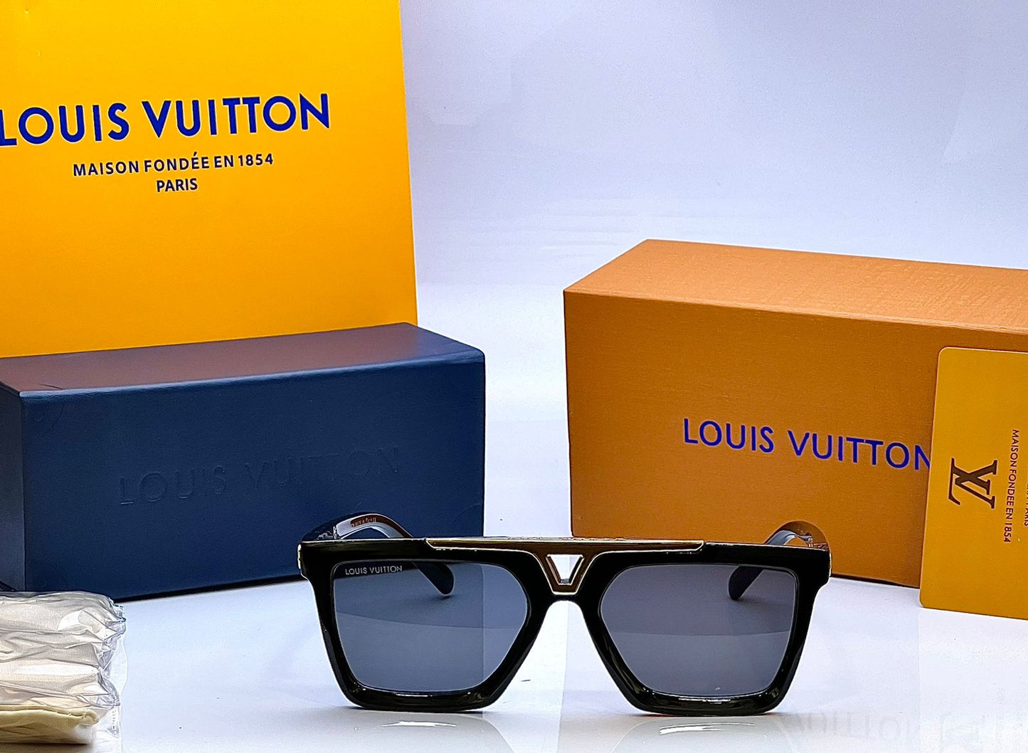 LOUISE VUITTON SUNGLASSES UNISEX MODEL