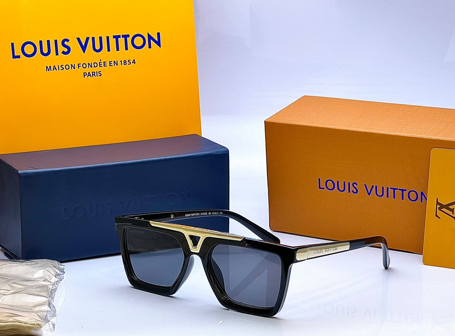 LOUISE VUITTON SUNGLASSES UNISEX MODEL