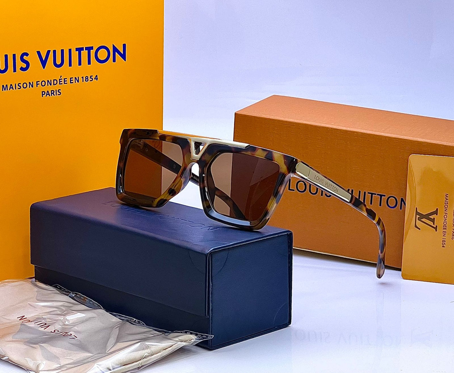 LOUISE VUITTON SUNGLASSES UNISEX MODEL