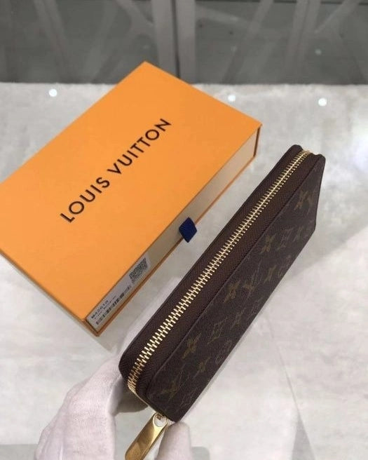 LOUISE VUITTON WALLET ZIPPER