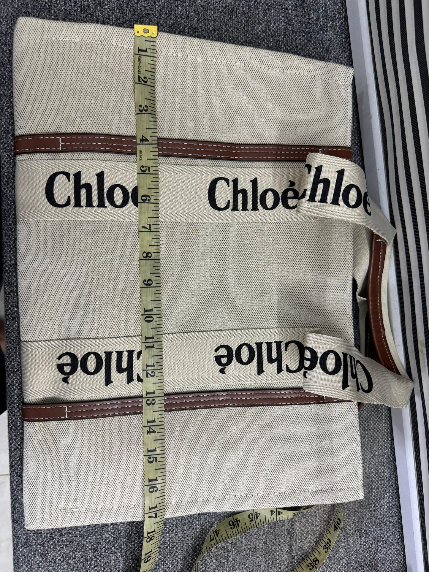 CHLOE
LARGE WOODY TOTE BAG 
(IMPORTED)