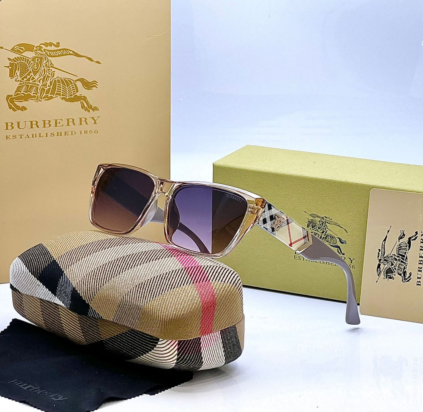 BURBERRY SUNGLASSES