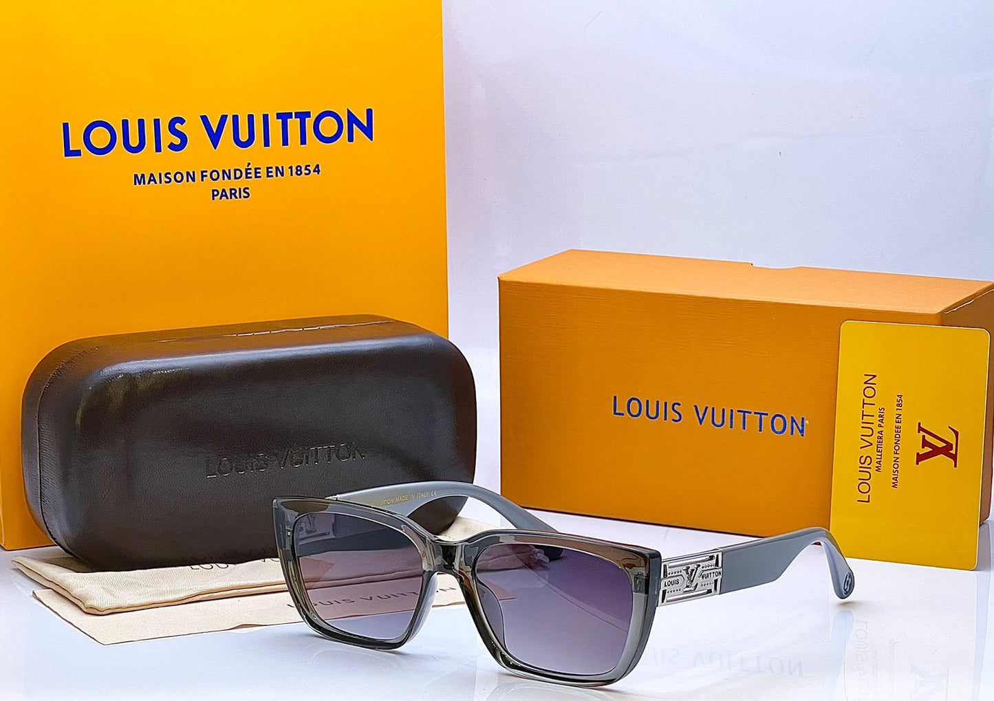 LOUISE VUITTON SUNGLASSES LADIES MODEL