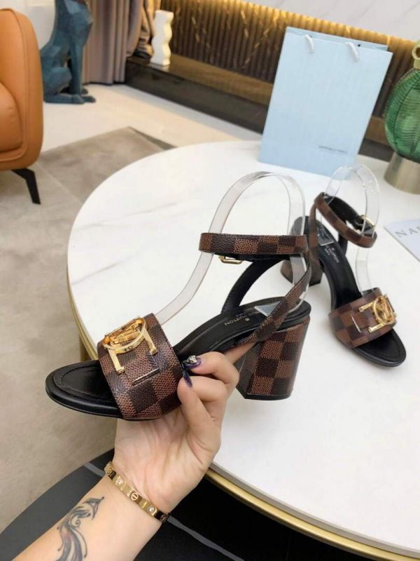 LOUISE VUITTON BLOCK HEELS