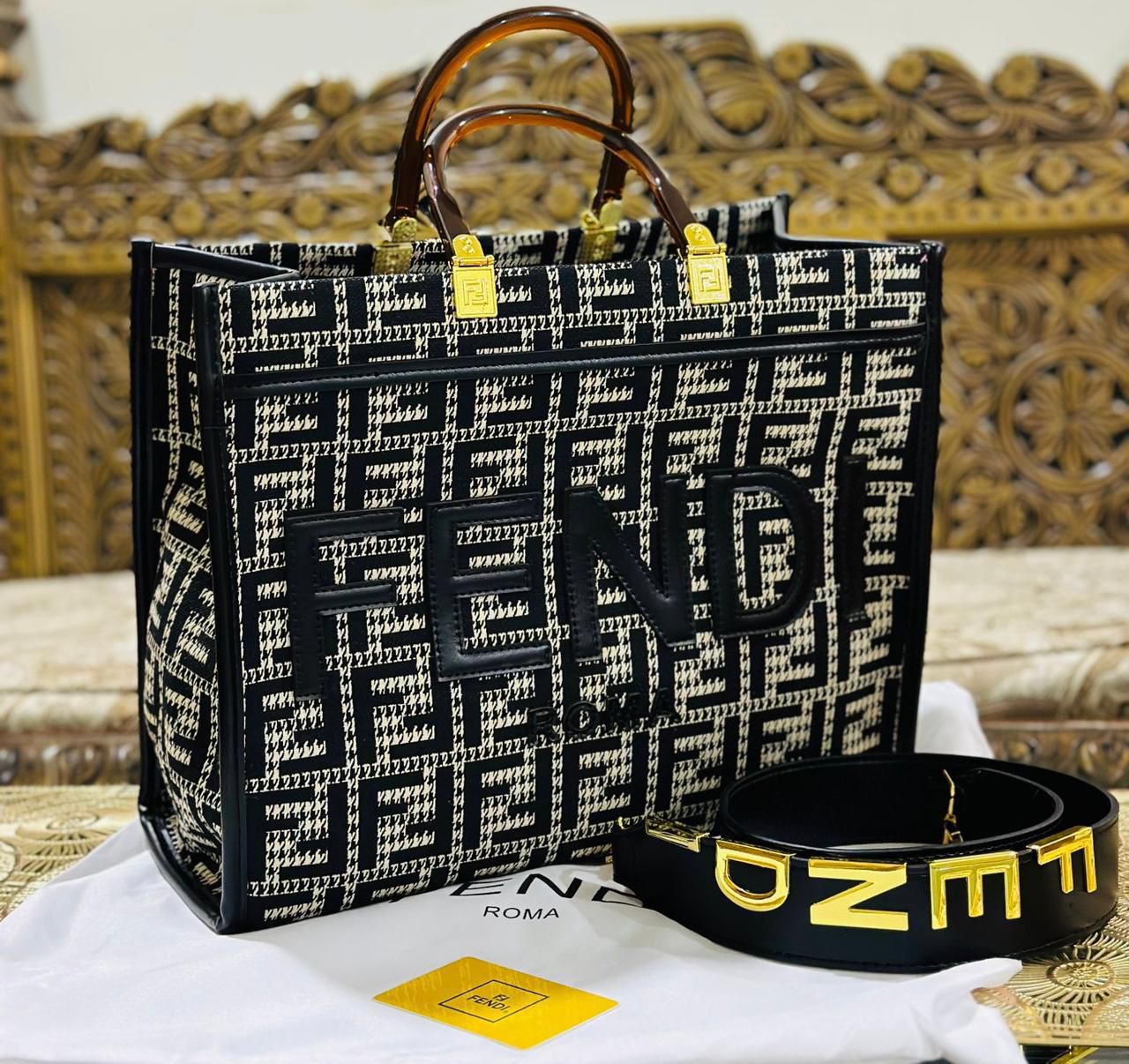 FENDI ROMA TOTE BAGS