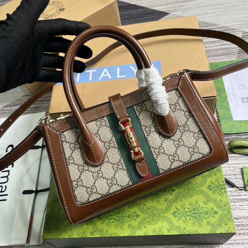 GUCCI SMALL TOTE WITH PISTON CLOSURE