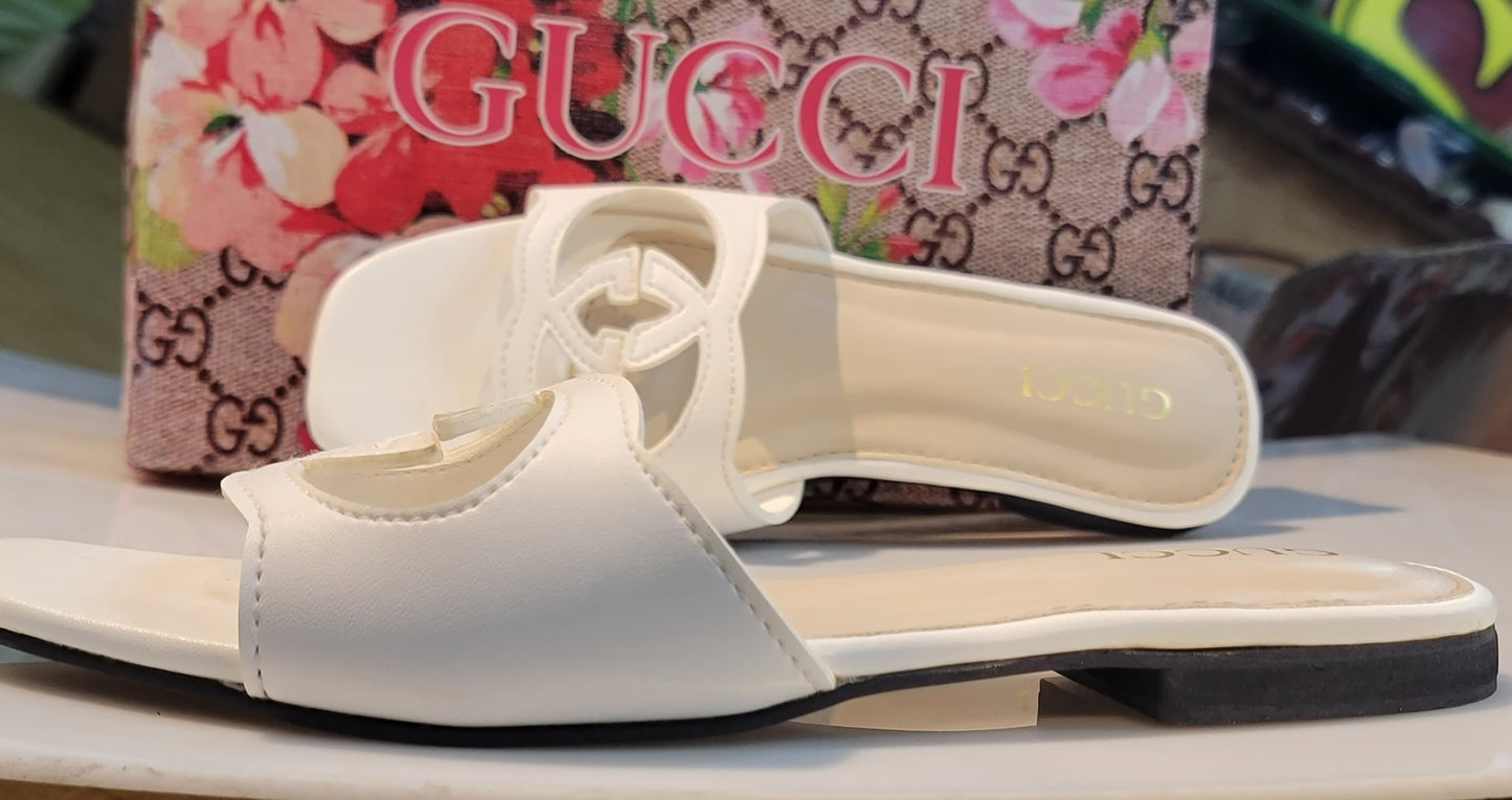 GUCCI CUT FLAT