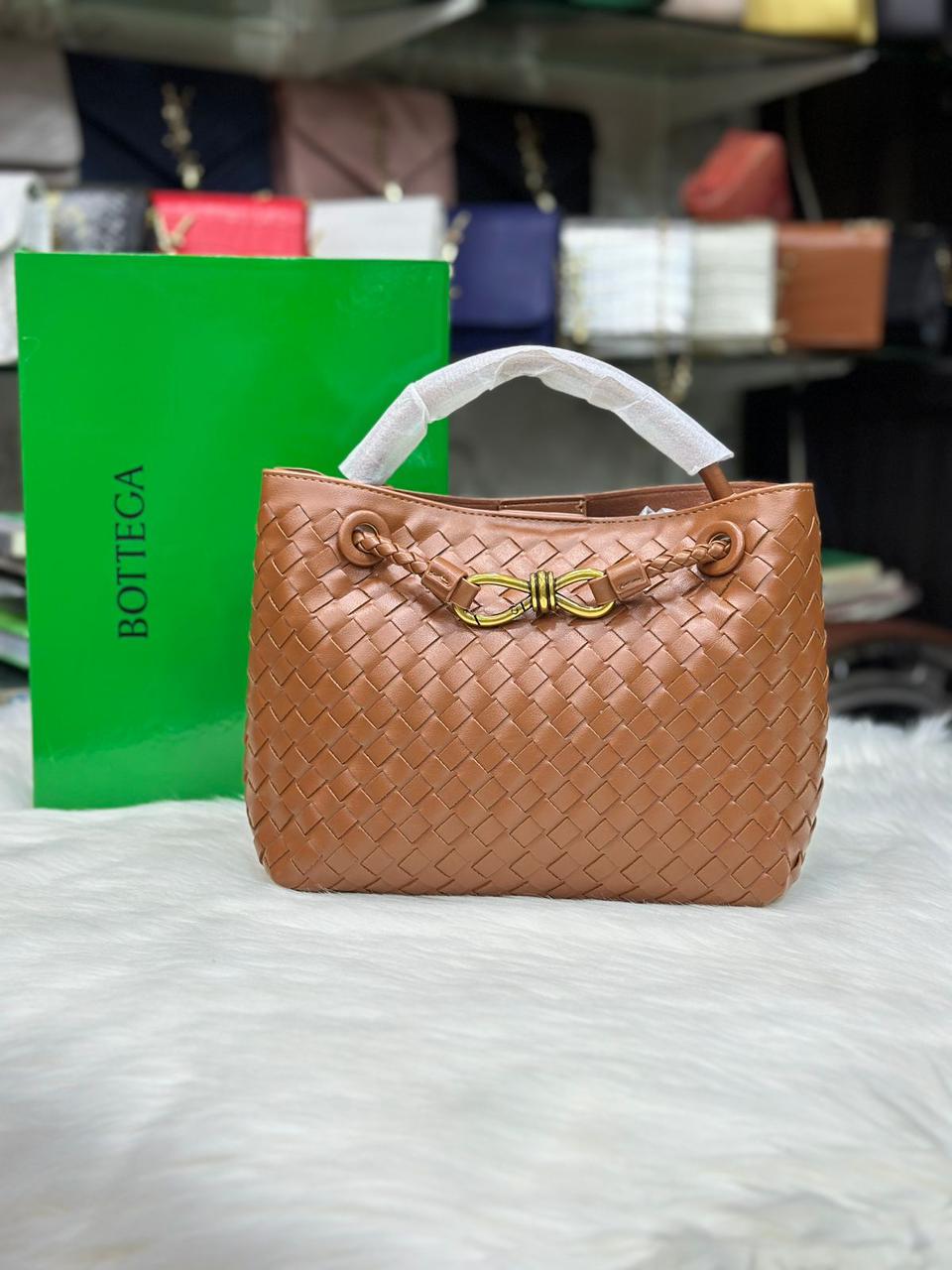 BOTTEGA VENETA ANDIAMO BAG