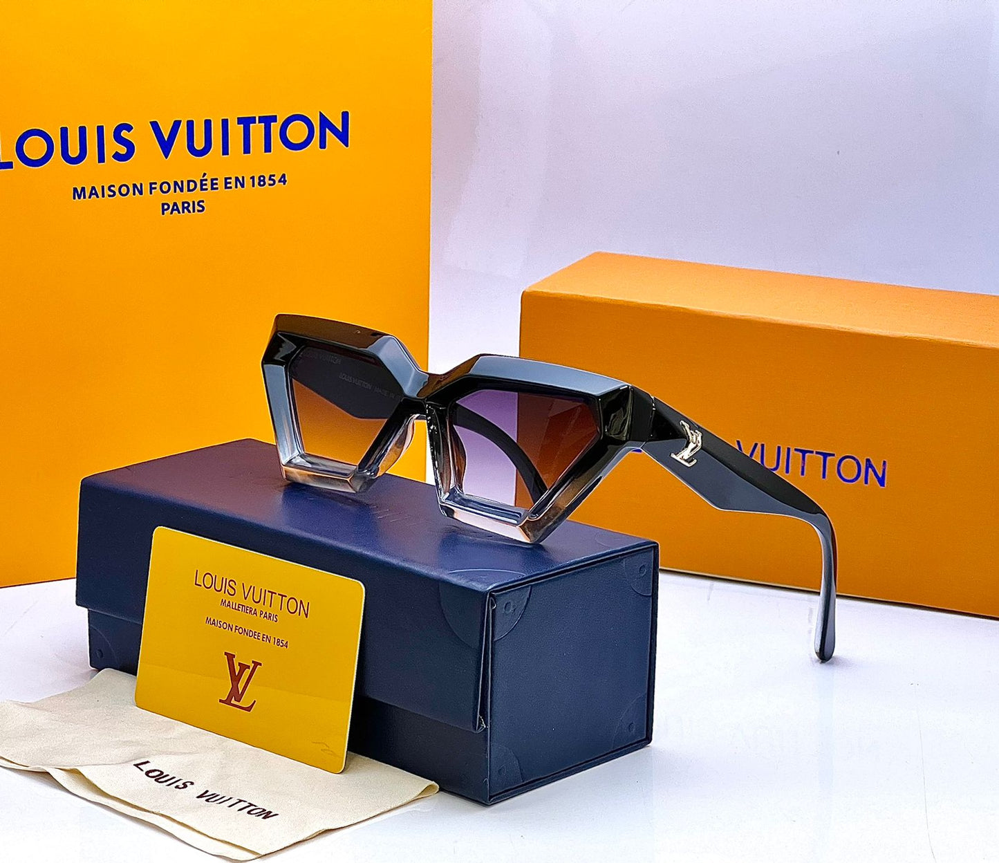 LOUISE VUITTON SUNGLASSES LADIES MODEL